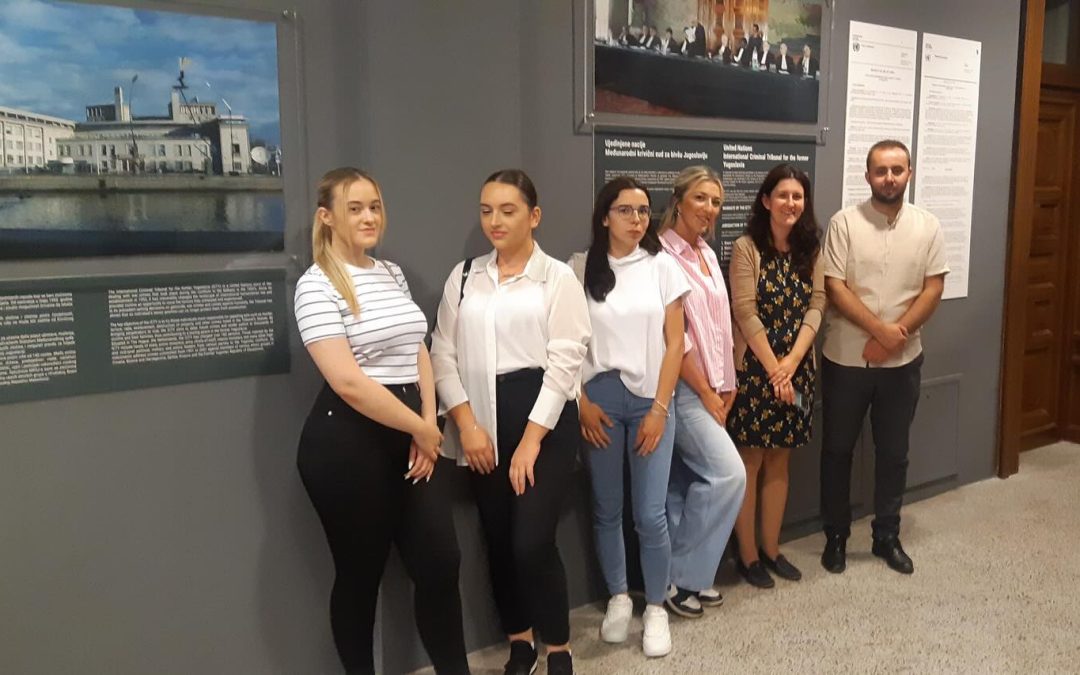 Grupa studenata FKKS Univerziteta u Sarajevu  posjetila Informativni centar Sarajevo