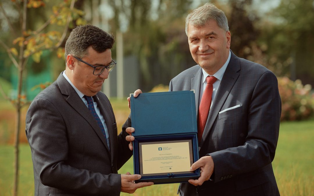 Deputy Mayor Puharić planted a Bosnian pine in the Avenue of Memory Trees