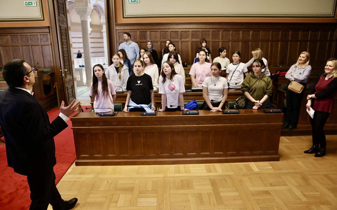 Young Peace Ambassadors from Sarajevo and Istanbul Visit Vijećnica: Learning from the Past for a Future of Empathy